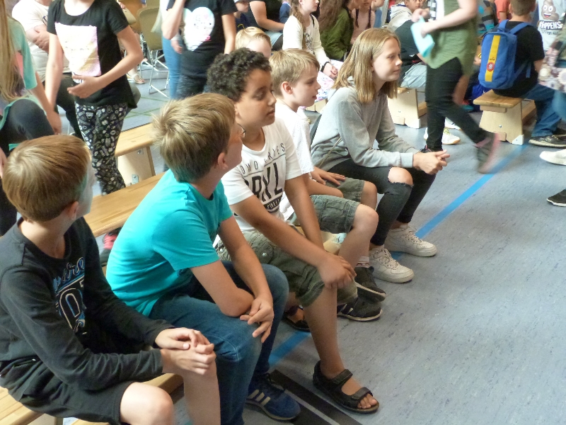 Neuen jungen kennenlernen